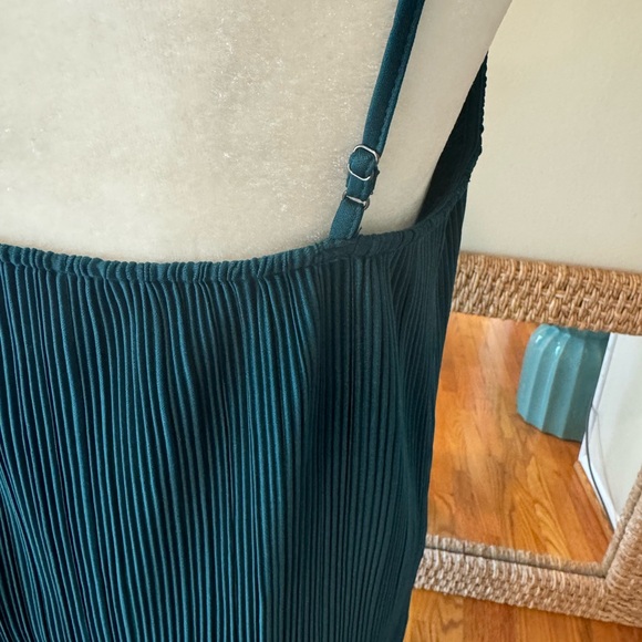 Pleated Midi Slip Dress Teal Green Adjustable Straps Size Medium Holiday NWT - Picture 3 of 7